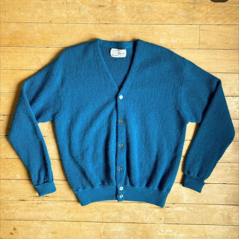 Beautiful vintage alpaca cardigan